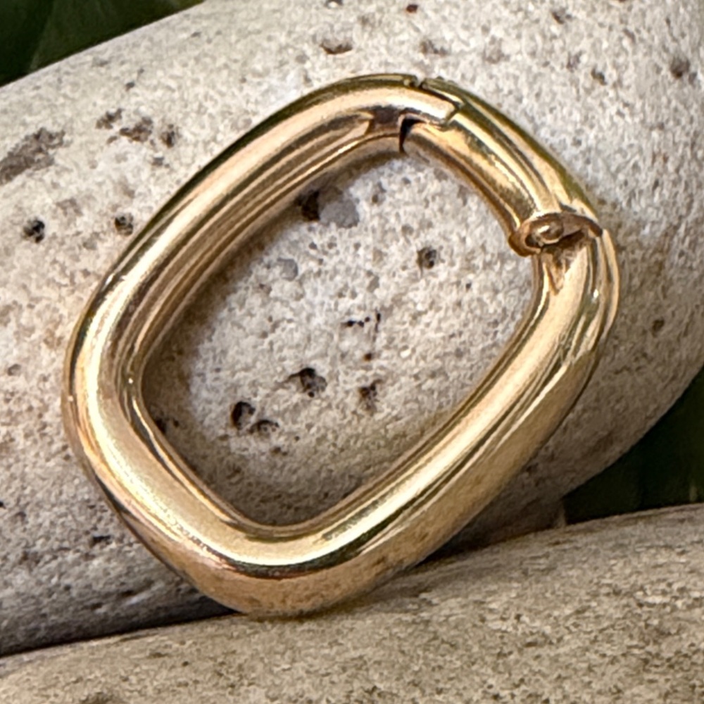 14 karat gold connector